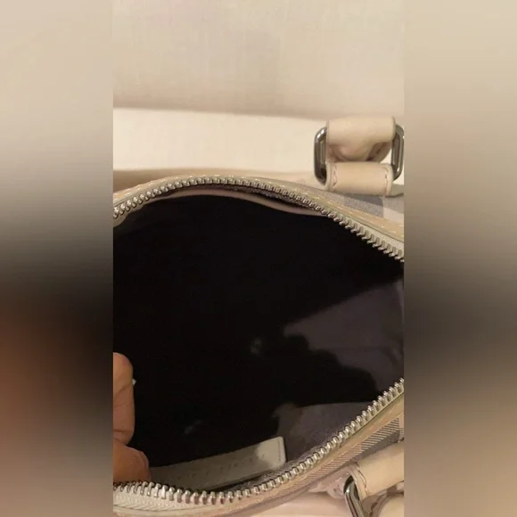 Burberry Speedy Bag - Picture 7 of 10